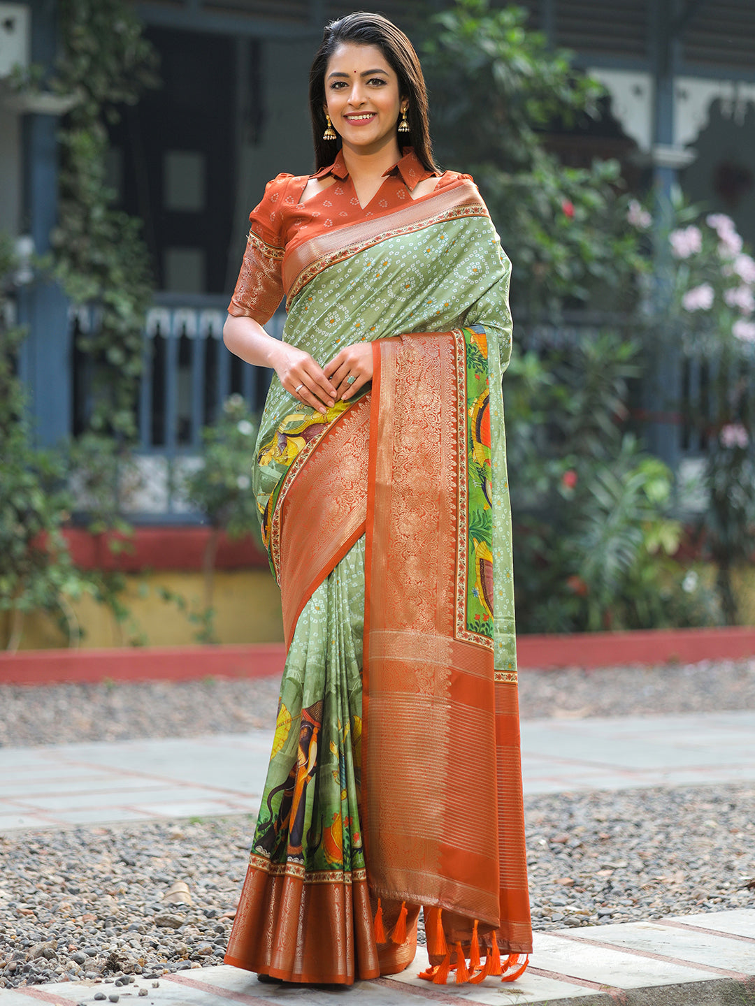 Elegant Pista Pure Viscose Dola Silk Saree with Exquisite Bandhej Print