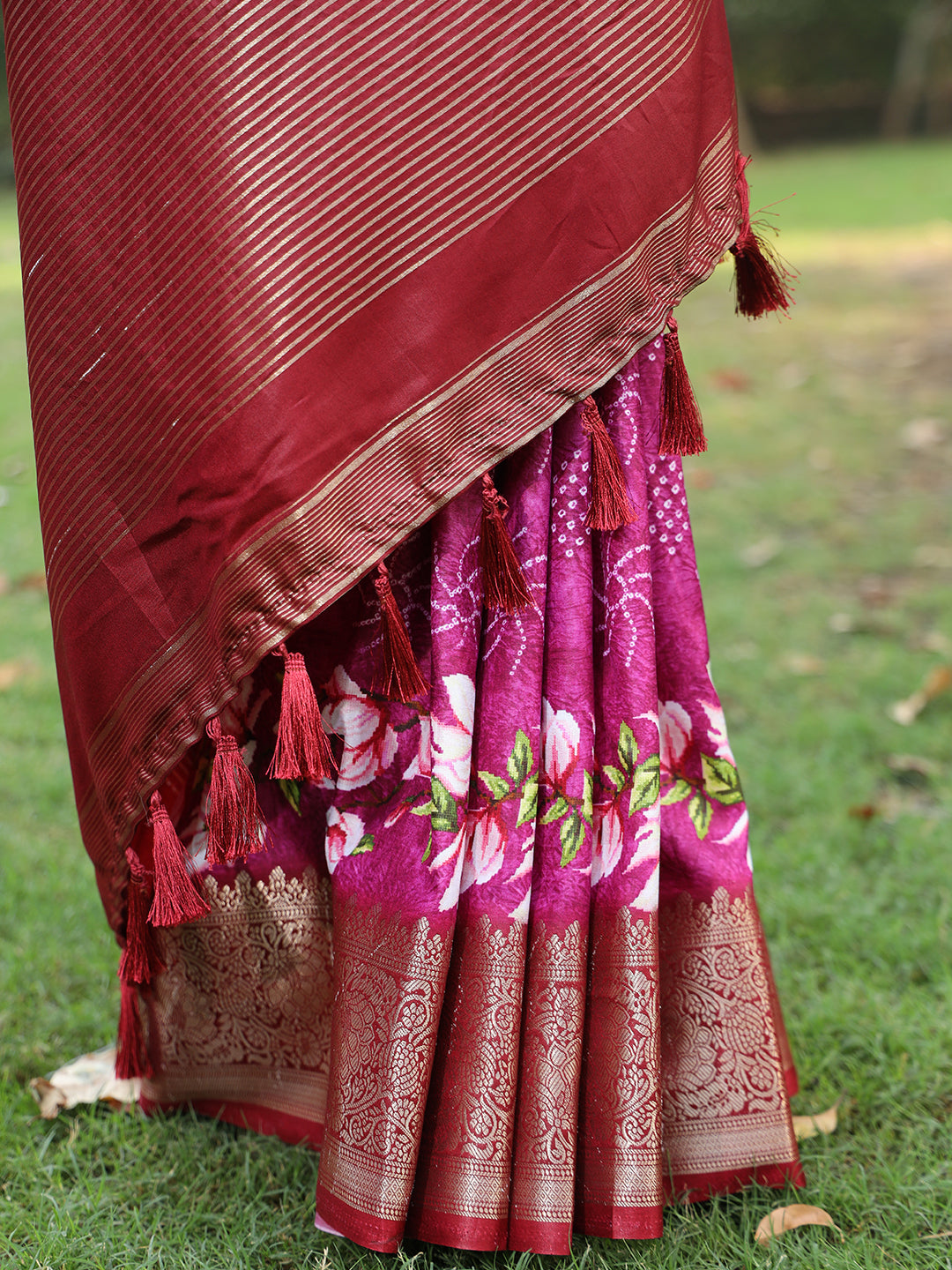 Elegant Magenta Pure Viscose Dola Silk Saree with Exquisite Floral Print