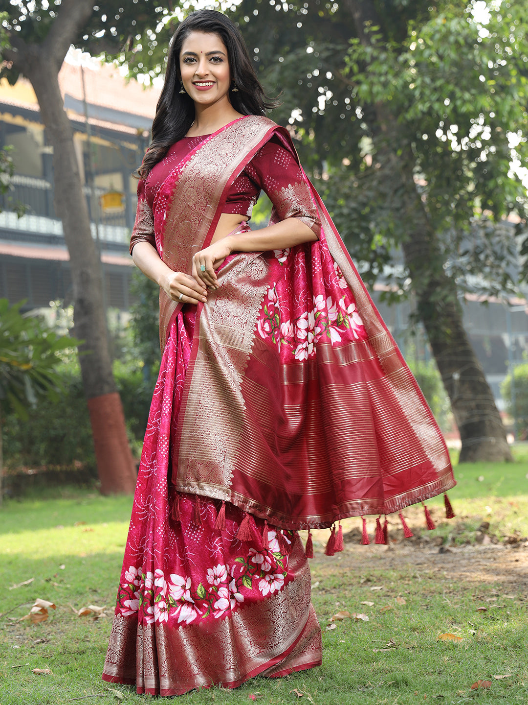 Elegant Pink Pure Viscose Dola Silk Saree with Exquisite Floral Print Border